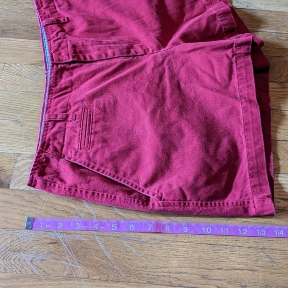 Tommy Hilfiger Women's Size 12 Red Shorts‎ w/ 4